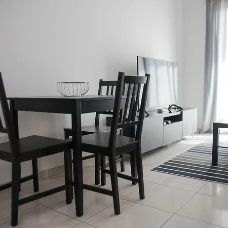 Appartement Renovated One Bedroom In With Pool *