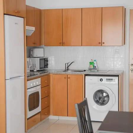 Renovated One Bedroom In With Pool Appartement *